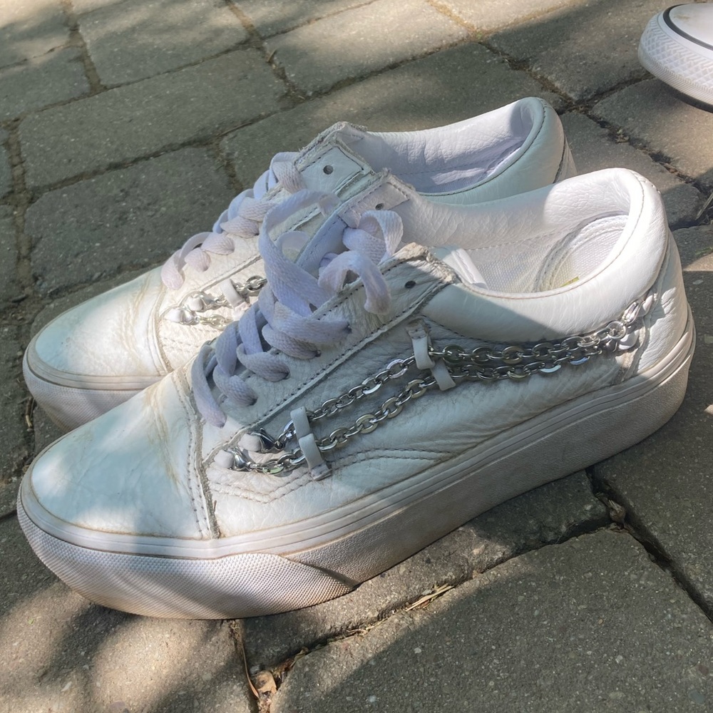 Vans - Picture 2 of 3